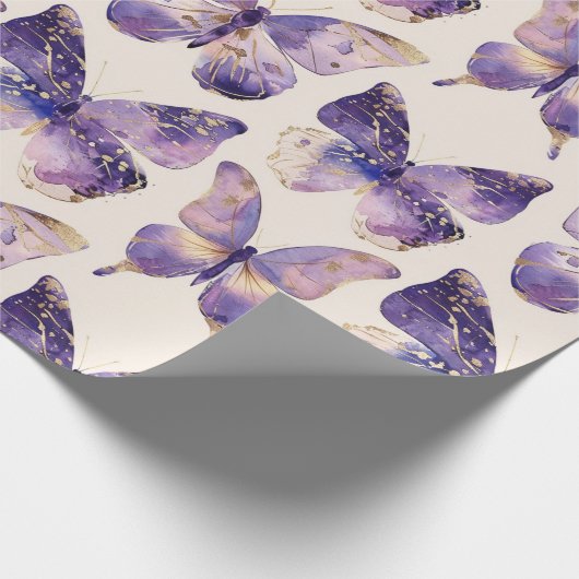 Paarse gouden vlinders verjaardag cadeaupapier (Hoek)