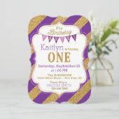 Paarse goudglitter Sparkle First Birthday Invite Kaart (Staand voorkant)