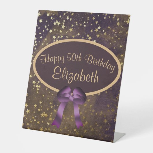 Paarse goudstardust 50e verjaardag voetstuk reclamebord met voetstuk (Voorkant)