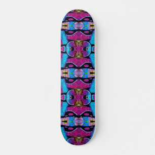 Paarse graffiti skateboard. persoonlijk skateboard
