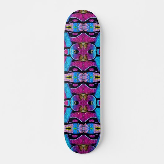 Paarse graffiti skateboard. persoonlijk skateboard (Voorkant)