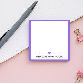 Paarse grens en hart met liefde van post-it® notes