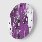 Paarse, grijze kerstballen en sneeuwvlokken grote klok (Hoek)