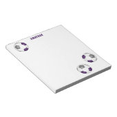 paarse grijze voetballen accent gepersonaliseerd notitieblok (Schuin)