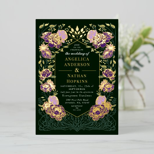 Paarse groene betoverde bloementuin bruiloft folie uitnodiging (Staand Voorkant)