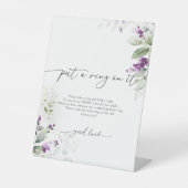 Paarse groene lavendel zet er een ringetje op reclamebord met voetstuk (Voorkant)