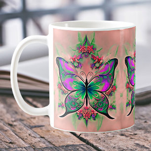 Paarse groene vlinder op roze koffiemok