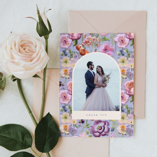 Paarse grote bloemenborduurwerk maximalistische br bedankkaart