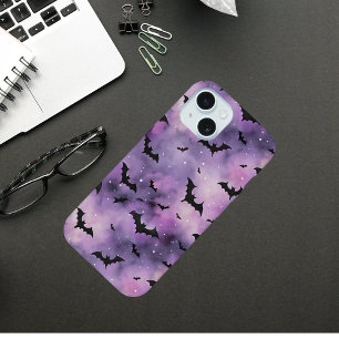 Paarse Halloween-hemel met vleermuizen - Spooky Sc iPhone 15 Case