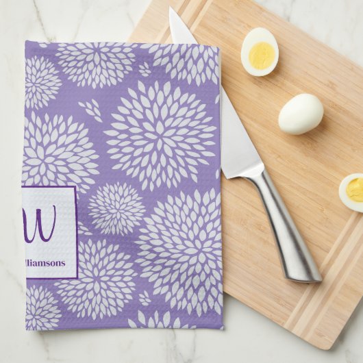 Paarse Hand-getrokken bloemenpatroon Monogram Theedoek (Quarter Fold)