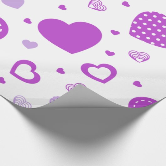 Paarse hart witte achtergrond cadeaupapier (Hoek)