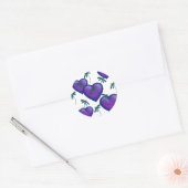 Paarse harten en libellen ronde sticker (Envelop)
