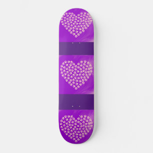 Paarse harten skateboard. persoonlijk skateboard
