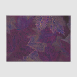 Paarse herfst donkerdere mantel lekt tissuepapier