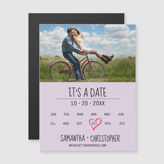 Paarse Het is een datum Custom Photo Verloving Magnetische Uitnodiging (Voorkant / Achterkant)
