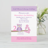 Paarse hoot Owl Girl Birthday Invitation (elke lee Kaart (Staand voorkant)