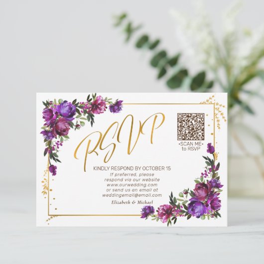 Paarse hotroze Floral Gold Script QR-code RSVP (Staand voorkant)