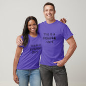 Paarse humoristische slogan T-shirt met bloktekst (Unisex)