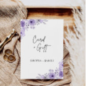 Paarse huwelijkskaarten en cadeaus teken kaart