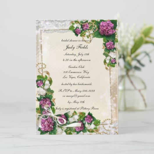 Paarse hydrangea en lichte elektrische wasbakken kaart (Staand voorkant)