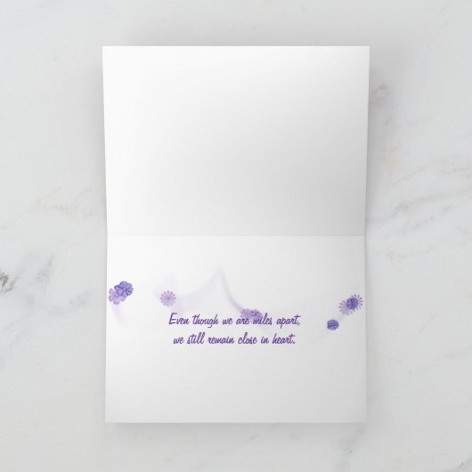 paarse hydrangea in fles voor vriendschap kaart (Binnen)