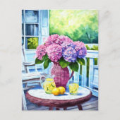 Paarse Hydrangea met limonade op rieten veranda Briefkaart (Voorkant)