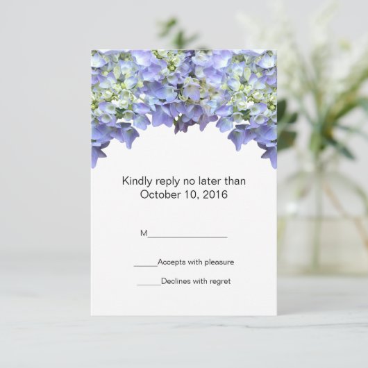 Paarse Hydrangea Wedding RSVP Kaartje (Staand voorkant)