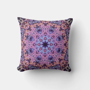 Paarse ingewikkelde alien kaleidoscopische mandala kussen