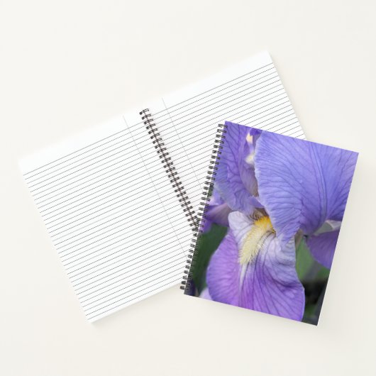 Paarse Iris Bloem Bloemrijk Notitieboek (Binnen)