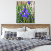 Paarse Iris Bloem Botanische Fotografische Kunst Canvas Afdruk (Insitu (Slaapkamer))