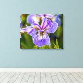Paarse Iris Bloem Canvas Afdruk (Insitu (Houten vloer))