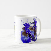 Paarse iris bloem wervelt koffiemok (Voorkant rechts)