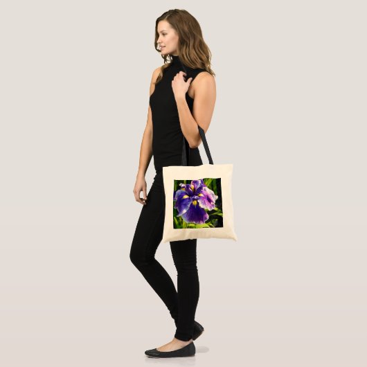 Paarse Iris Canvas tas (Voorkant (model))