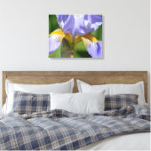 Paarse Iris Floralfotografie Canvas Afdruk (Insitu (Slaapkamer))