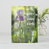 Paarse Iris Flower Green Spring Wedding Kaart (Staand voorkant)