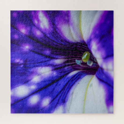 Paarse Iris Macro – Levendige Nabijopname Bloemkun Legpuzzel (Verticaal)