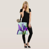 Paarse Iris op Mint, Gepersonaliseerde Bloemen Tote Bag (Op model)