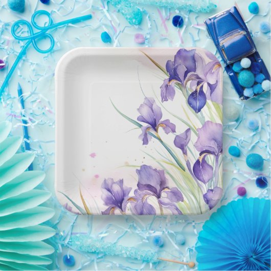 Paarse iris rand op wit papieren bordje (Feest)