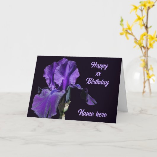 Paarse irisbloem gepersonaliseerde verjaardag kaart (Gele Bloem)