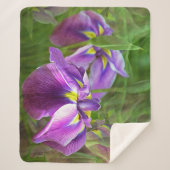 Paarse irissen in beweging sherpa deken (Voorkant)