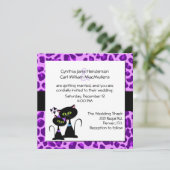 Paarse Jaguar Print & Black Cat Wedding Invitation Kaart (Staand voorkant)