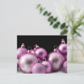 Paarse kerstbollen feestdagenkaart (Staand voorkant)