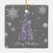 Paarse kerstboom en sneeuwvlokken keramisch ornament (Achterkant)