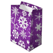 Paarse Kerstmis Sneeuwvlokken Gepersonaliseerde Ki Medium Cadeauzakje (Achterkant Gekanteld)