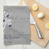 Paarse keukenhanddoek met speciale aandacht voor h (Quarter Fold)