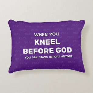 Paarse KNEEL VÓÓR GOD Prayer Accent Pillow Kussen