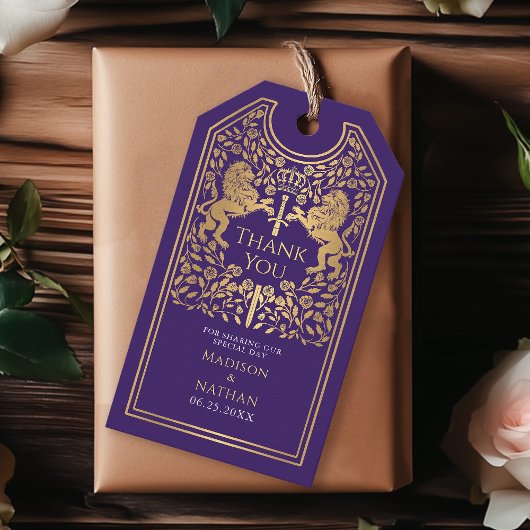 Paarse koninklijke leeuw middeleeuwse zwaard bruil cadeaulabel