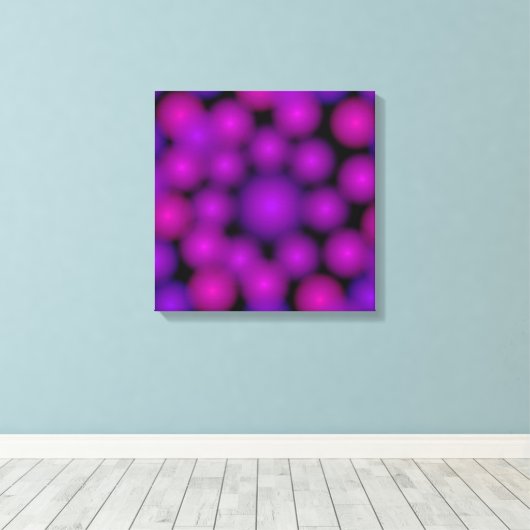 Paarse kralen vanaf een afstand canvas afdruk (Insitu (Houten vloer))