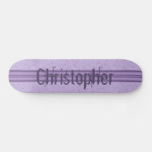 Paarse lavendel Aangepast gestreept monogram Skateboard (Horizontaal)