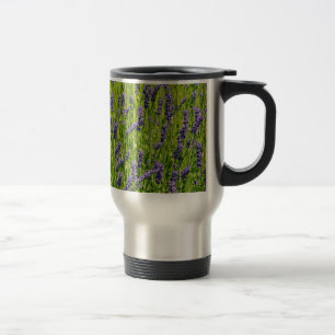 Paarse lavendel bloemen weide reisbeker
